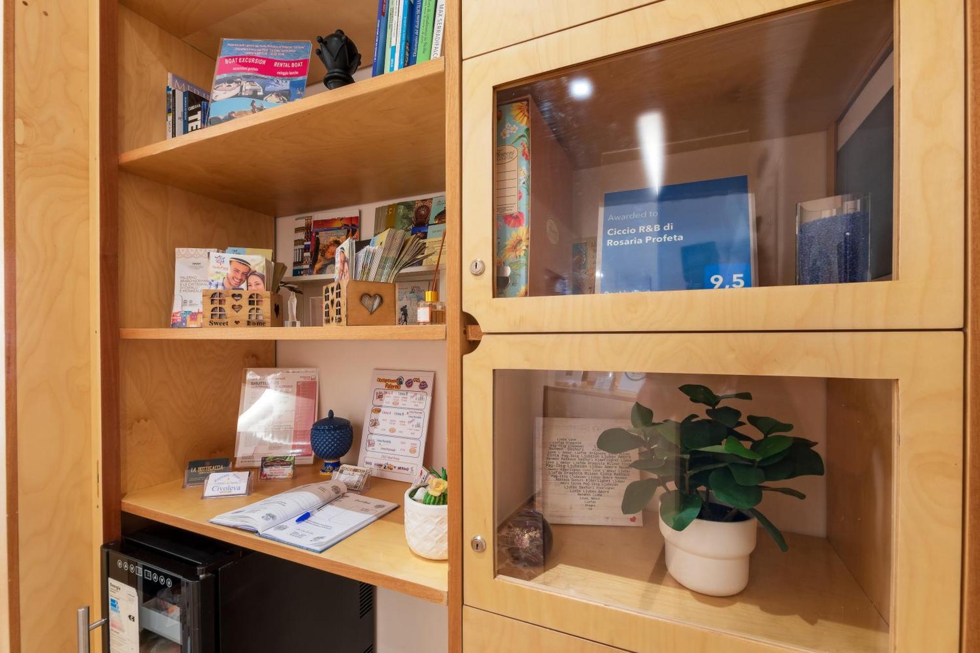 Ciccio Rooms And Breakfast - Self Check-In Palermo Buitenkant foto